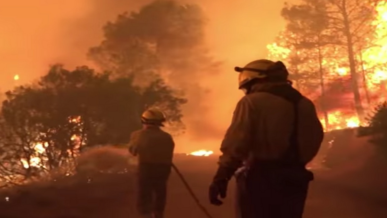 According to media reports, 500 people were evacuated due to fires in the southern region of Spain