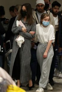 Angelina Jolie and her daughter Vivienne2