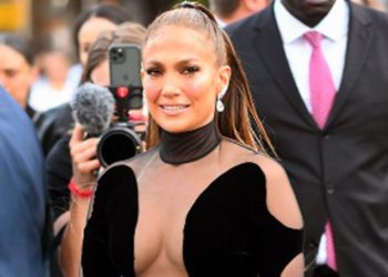 Jennifer Lopez conquered the red carpet in a Tom Ford “naked” black dress