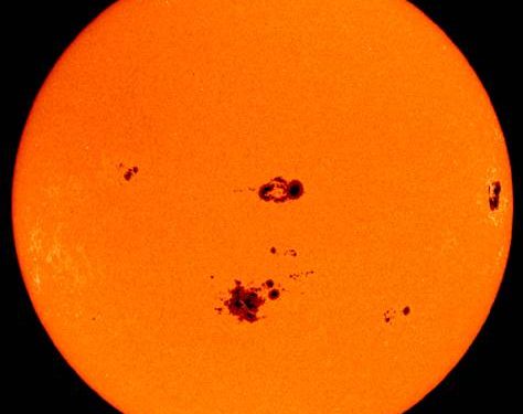 The sunspot, which shines directly on the earth, has doubled in size – what does that mean? The sunspot, which shines directly on the earth, has doubled in size – what does that mean?