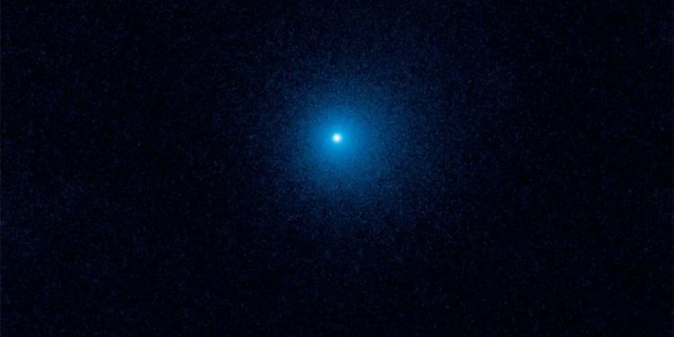 A large comet will approach the Earth in July A large comet will approach the Earth in July