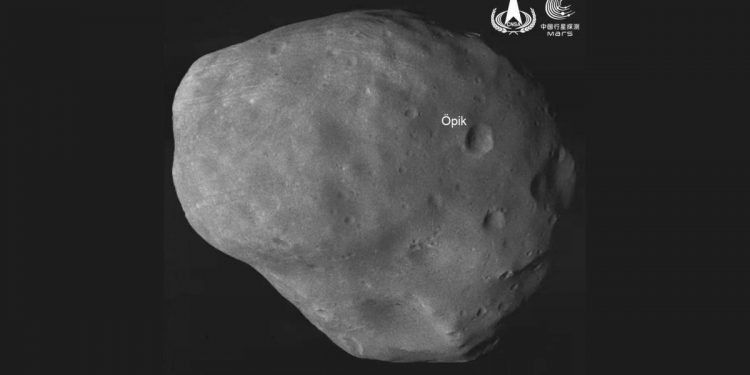 China’s Mars orbiter snaps striking shot of Red Planet’s larger moon, Phobos China’s Mars orbiter snaps striking shot of Red Planet’s larger moon, Phobos