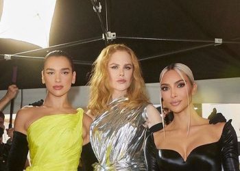 Nicole Kidman hot, but at the same time cold in a silver dress ( With Video)