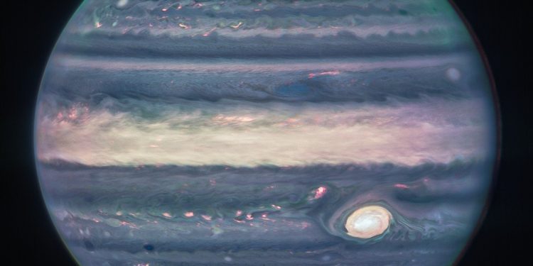 The James Webb telescope took new pictures of Jupiter The James Webb telescope took new pictures of Jupiter