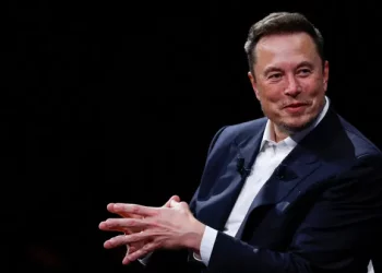 Telstra ‘pondered’ unpredictability of Elon Musk’s business decisions before signing Starlink deal
